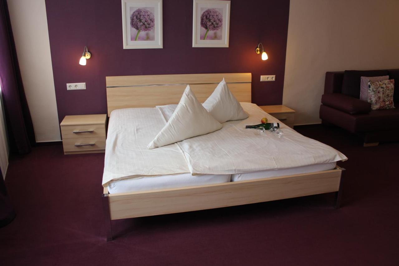 Weinstube Bycastors Hotel Трейс-Карден Екстериор снимка