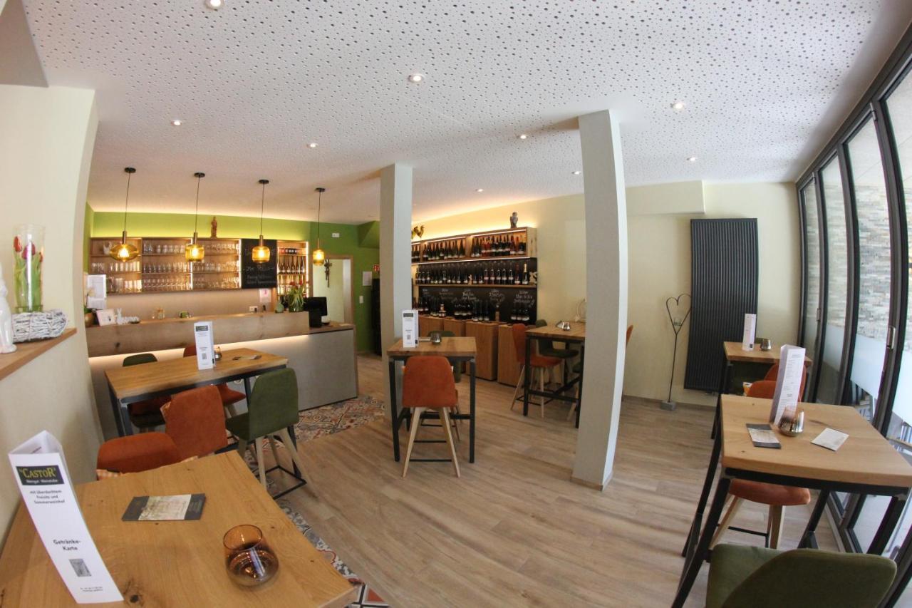 Weinstube Bycastors Hotel Трейс-Карден Екстериор снимка