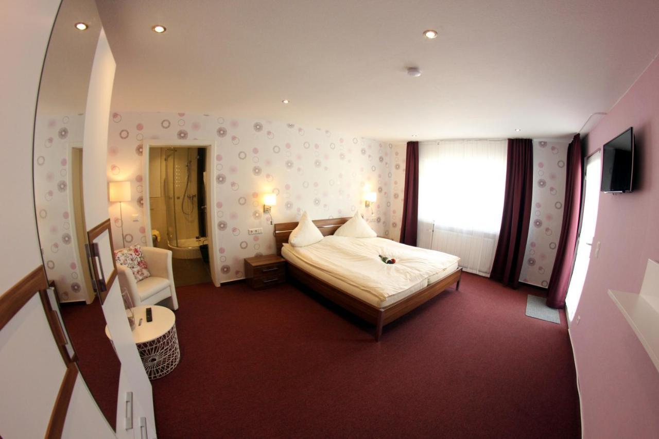 Weinstube Bycastors Hotel Трейс-Карден Екстериор снимка