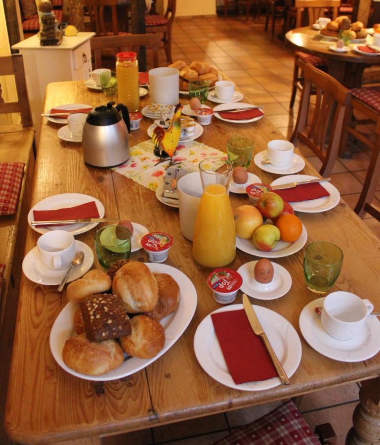 Weinstube Bycastors Hotel Трейс-Карден Екстериор снимка